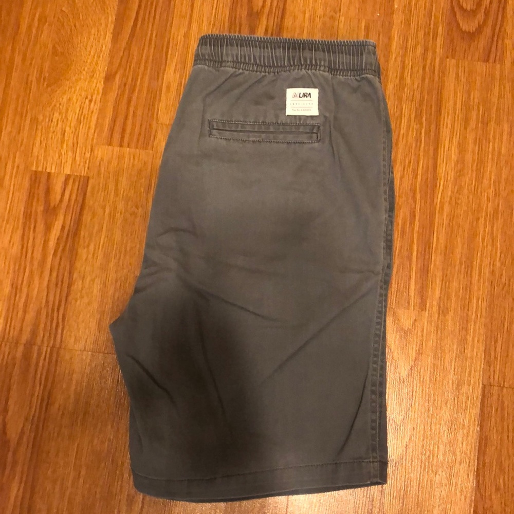 LIRA shorts